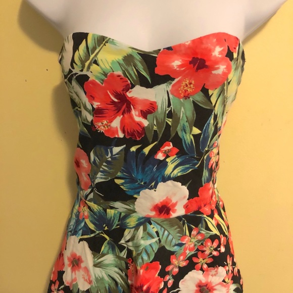 Express Floral Black Tube Top. Size M - Picture 5 of 8